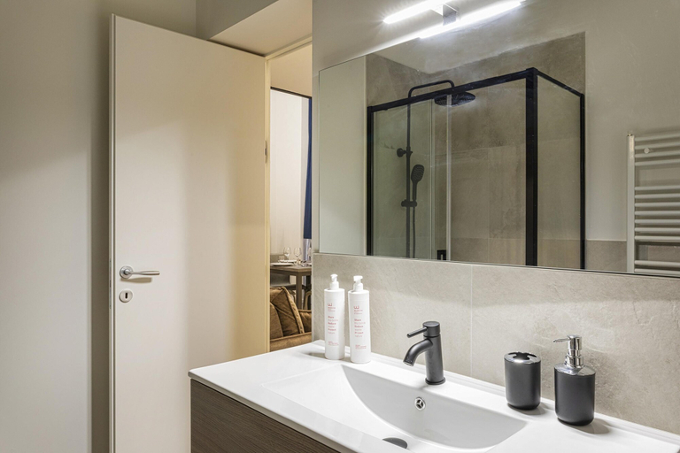 Bathroom 2, Zecca Contemporary Loft by Wonderful Italy, Genova