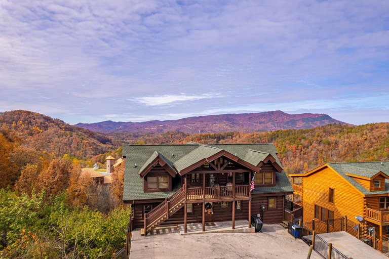 Exterior & Views 2, Picture Perfect- Seven Bedroom Cabin, Sevier