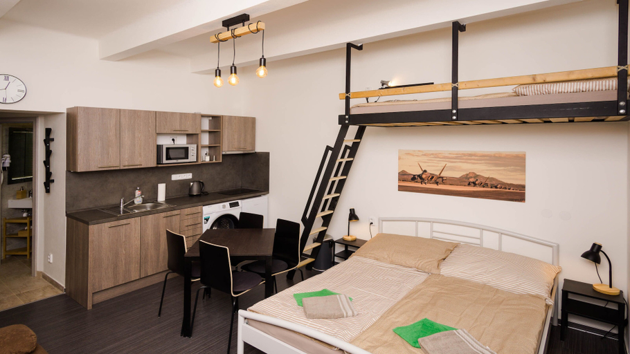 Others 4, Flying Bed Apartment close to Castle, Praha 6