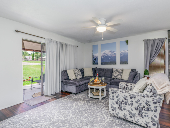 Others 5, Aspen Run Condo Unit 29A, Lincoln
