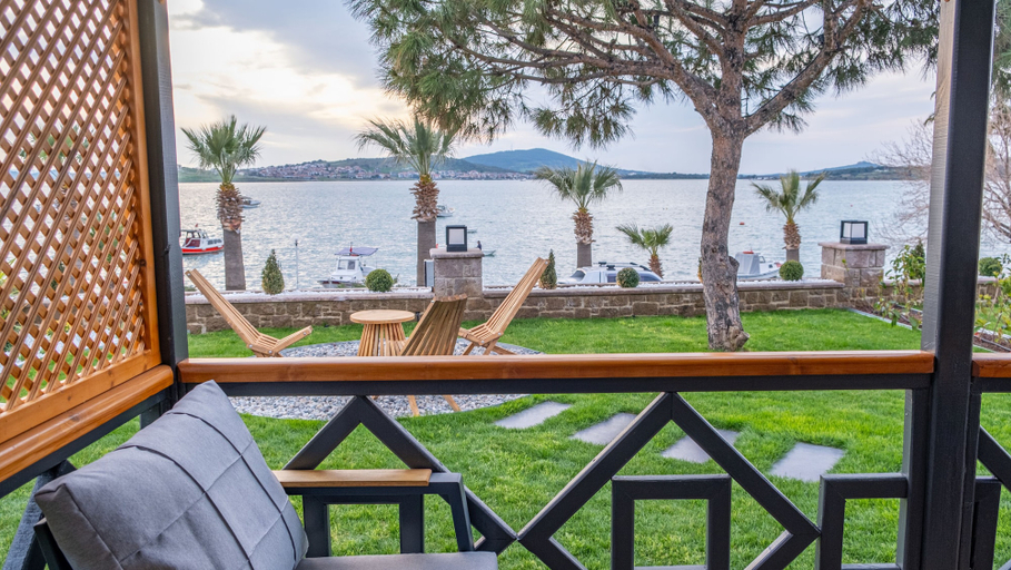Room 2, AYVALIK TRİNGO BUNGALOV, Ayvalık