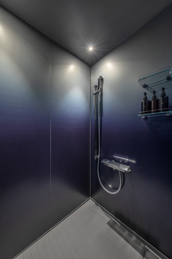 Bathroom 30