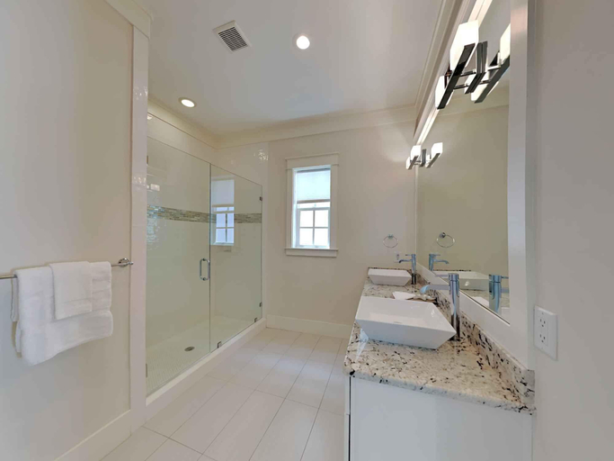 Bathroom 3, Our Treasure by Southern Vacation Rentals, Walton