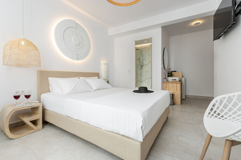 Bedroom 2, Golden Bird's, South Aegean