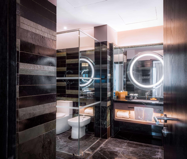 Bathroom 15