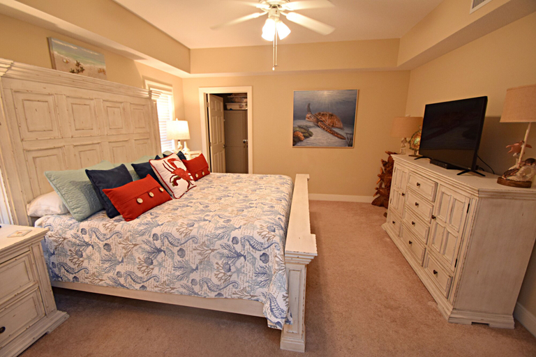 Bedroom 3, Escapes To The Shores, Baldwin