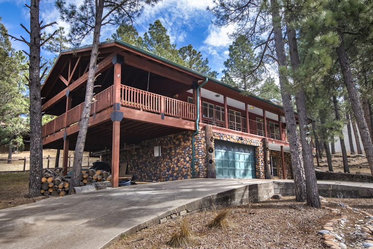 Exterior & Views 2, Bear Paw, Lincoln