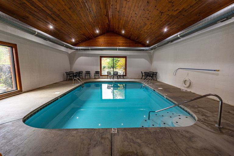 Sport & Beauty 2, Mountain Fun - One Bedroom Cabin, Sevier