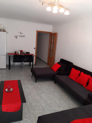 Shared lounge/TV area