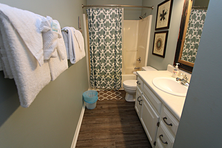 Bathroom 4, Pelican's Rest Beach House, Baldwin
