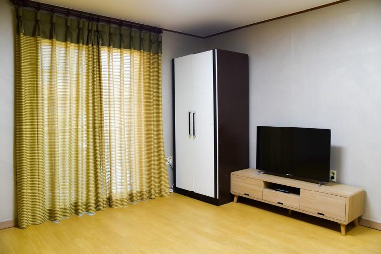 3, Muju Ski Square Pension, Muju