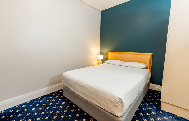 Bedroom 3, Hotel Coronation, Sydney