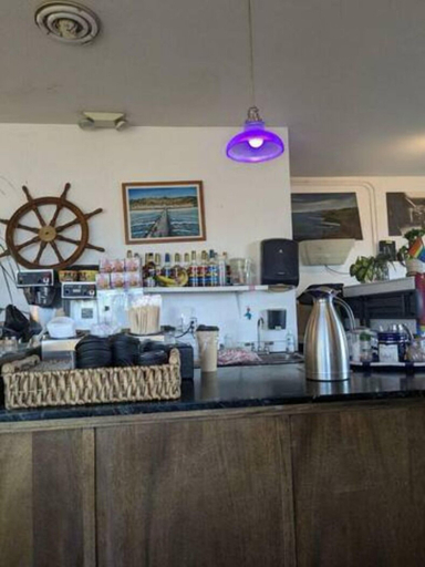 Food & Drinks, Coastal Palm Tree 2BR Retreat Ocean View, San Mateo