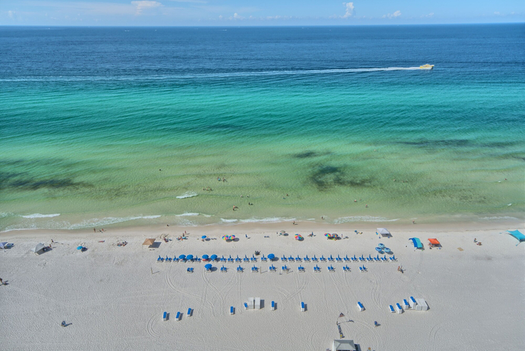 Others 4, Wondrous Condo with Beach Access and Poolside Beach - Unit 2103 by RedAwning, Bay
