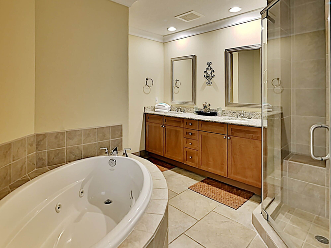 Bathroom 3, Beach Club by Southern Vacation Rentals, Escambia