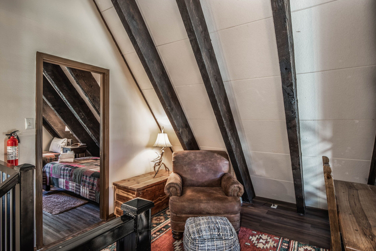 Bedroom 3, The Cabin on Center, Lincoln