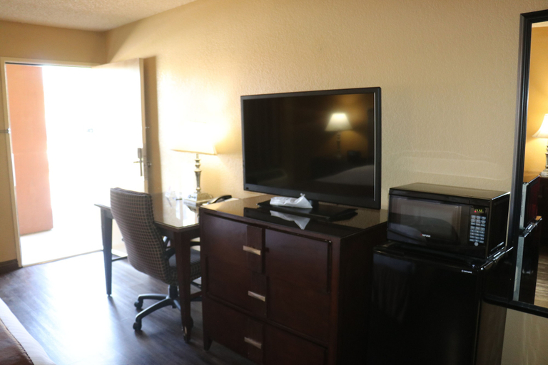 Bedroom 2, Empire Inn, San Bernardino