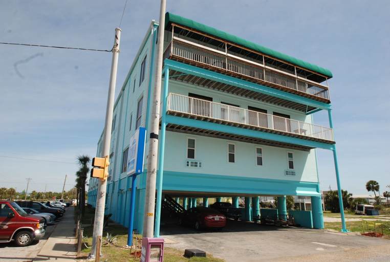 Exterior & Views 2, Beachview, Baldwin