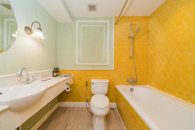 Bathroom 7