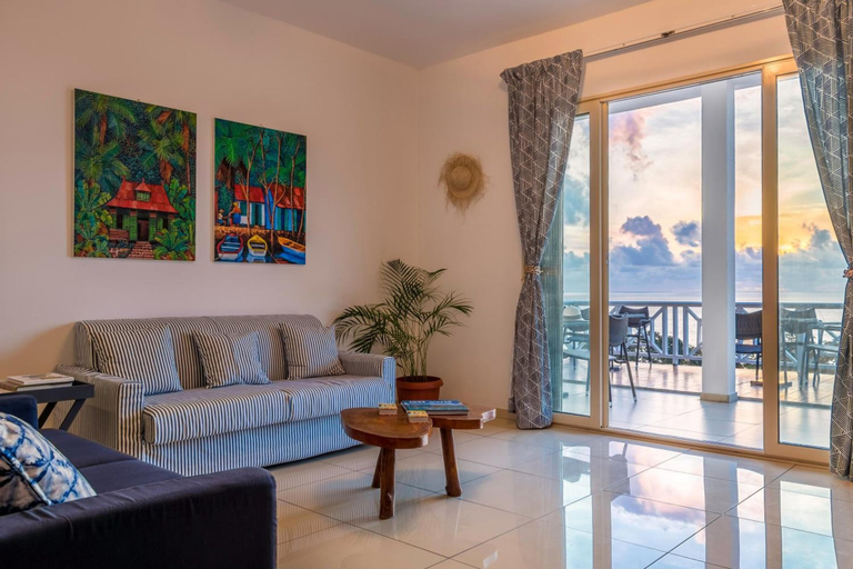 Others 4, Villa Roscia