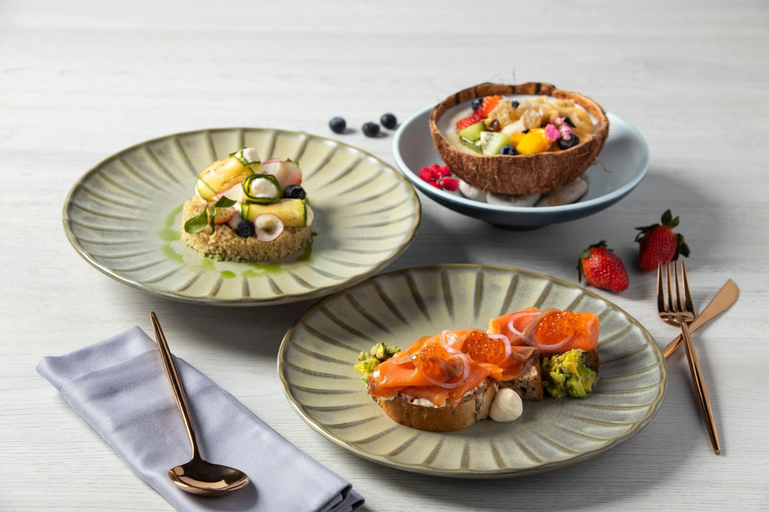 Food & Drinks 15
