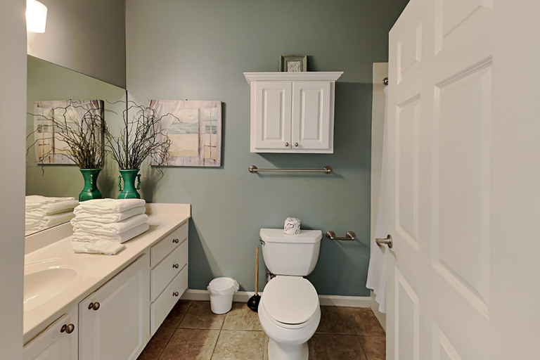 Bathroom 3, Inn at Seacrest by Southern Vacation Rentals, Walton