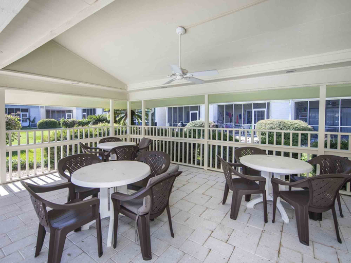 Food & Drinks, Misty Cove #118 by Southern Vacation Rentals, Walton