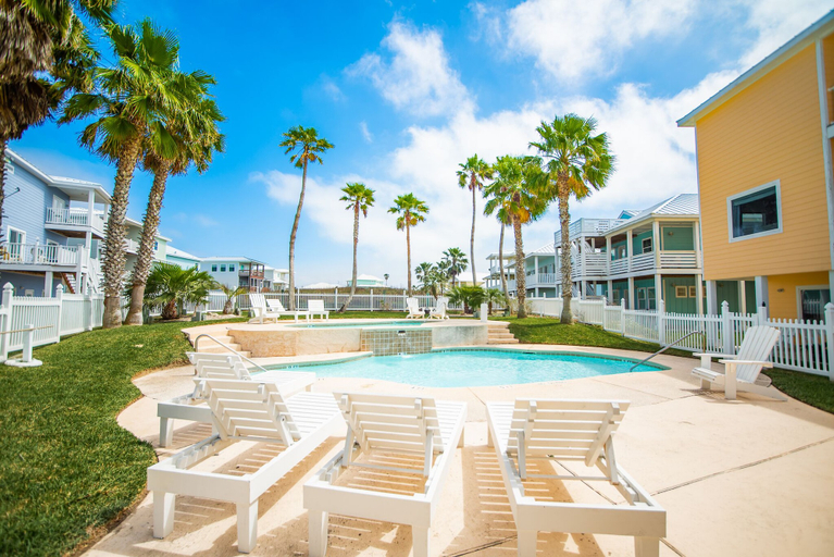 Sport & Beauty 2, Casa Las Palmas - Pet Friendly! Boardwalk to the Beach!, Nueces