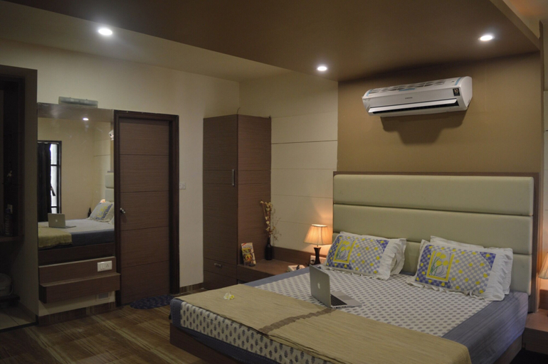 Others 5, Presidency Studios, Vadodara