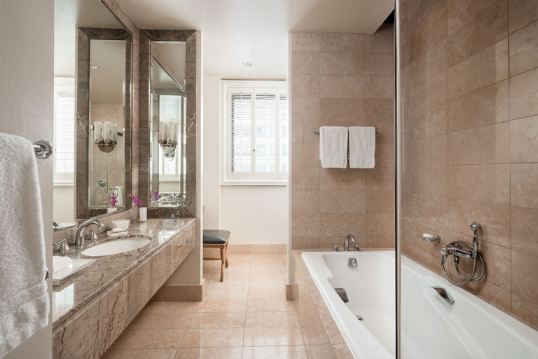 Bathroom 7