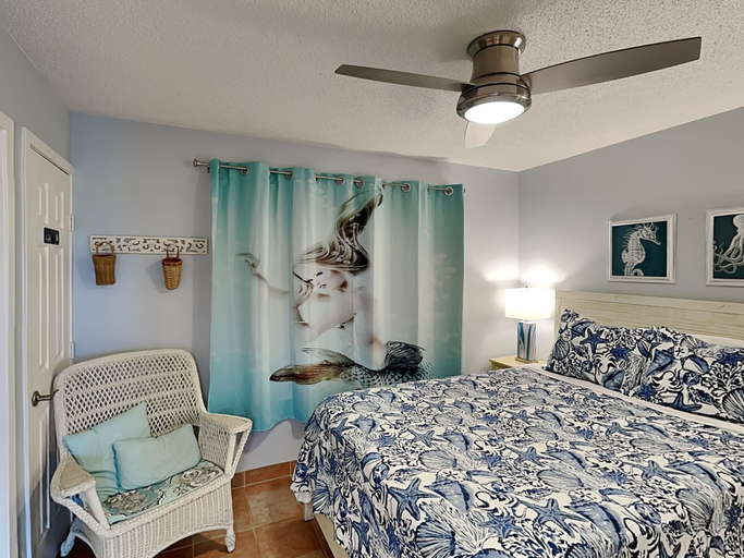 Bedroom 2, Seascape Villa B7, Nueces