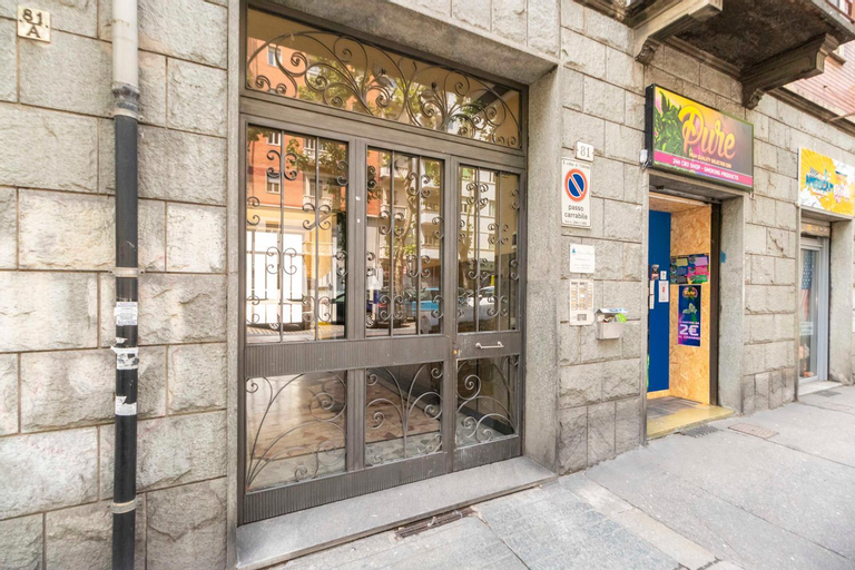 Exploring Turin: Crocetta Mini Flat, Torino