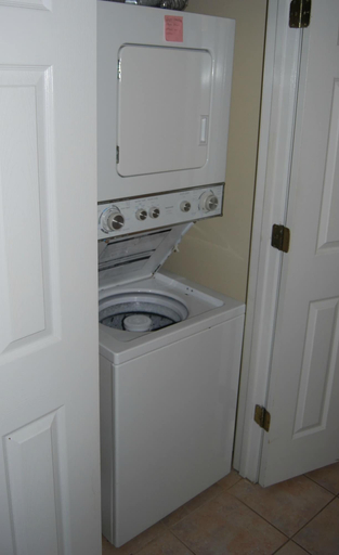 Bathroom 4, Romar Lakes, Baldwin