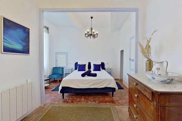 Bedroom 3, Les 2 Droles d'Oiseaux, Aude