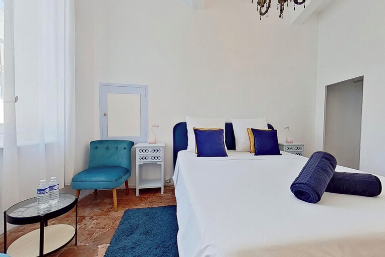Bedroom 2, Les 2 Droles d'Oiseaux, Aude