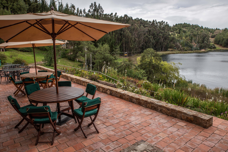 Others 5, Hotel refugio pozo azul, Aquitania