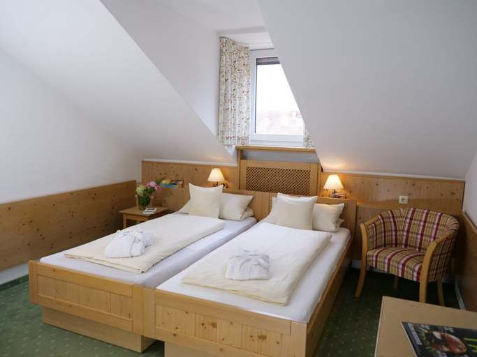 Bedroom 3, Hotel Garni Christl, Passau