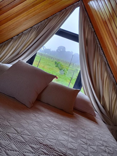 Bedroom 2, Alta Vista Cabanas, Garibaldi