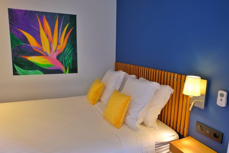 Bedroom 2, BLUE VELVET, Diana