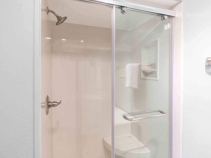 Bathroom 3, Cabana Club by Southern Vacation Rentals, Okaloosa