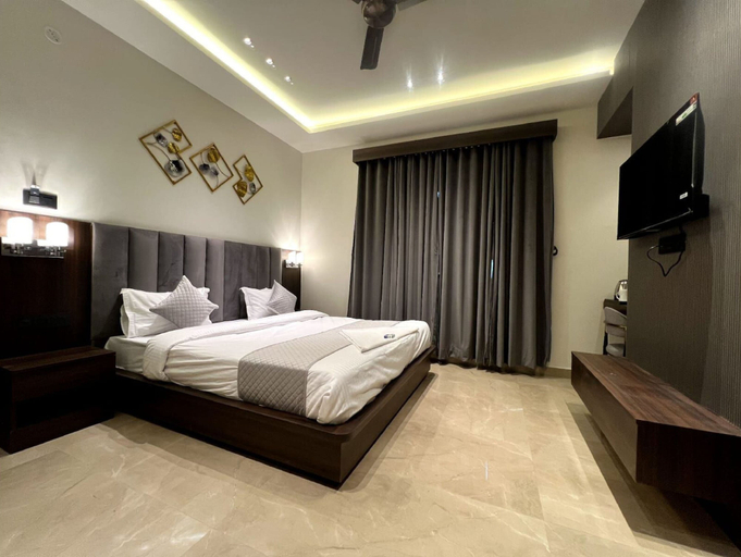 Bedroom 3, Hotel Majestic Grand By MNG Rooms, Kanpur Nagar