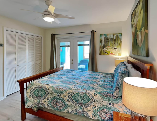 Bedroom 2, Sunrise Suite, Lee