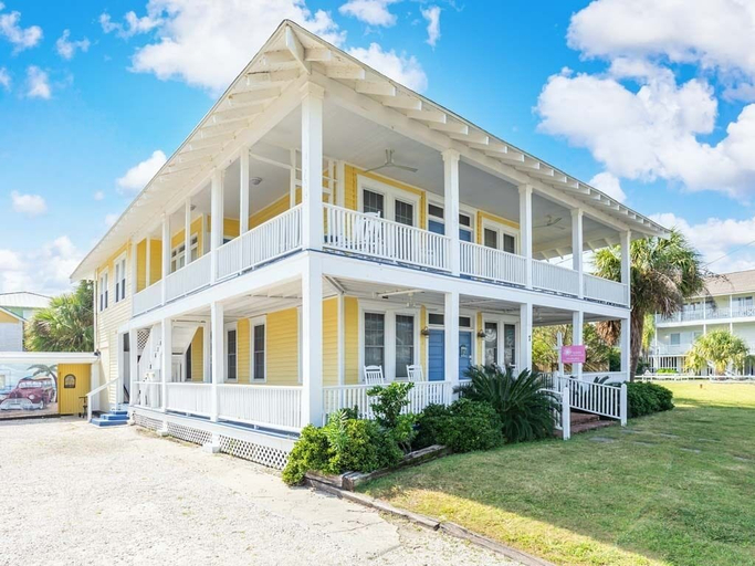 Exterior & Views 2, Sea View 1 by Tybee Vacation Rentals, Chatham