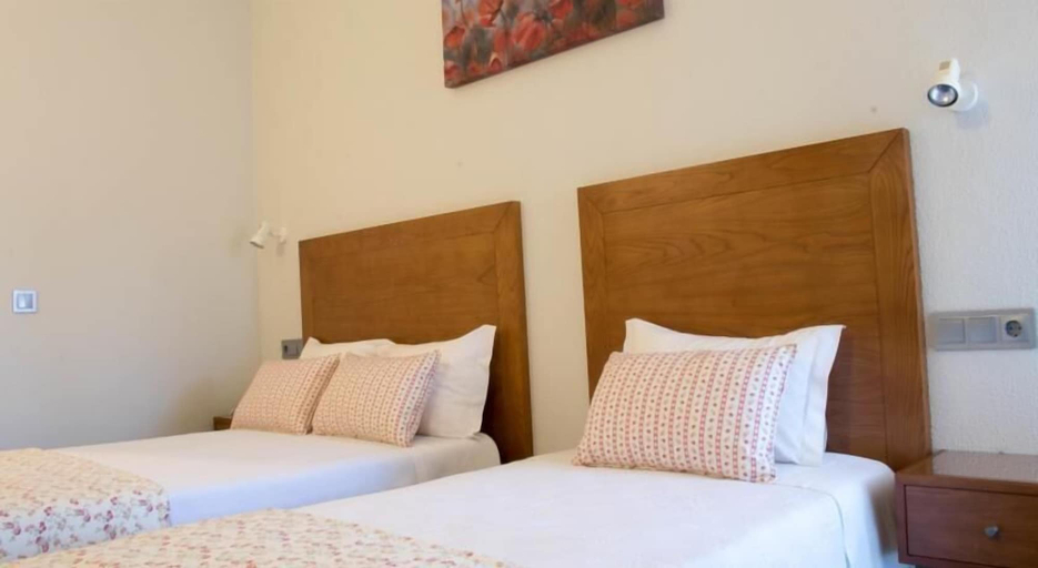Bedroom 3, Lusitana Hotel, Porto