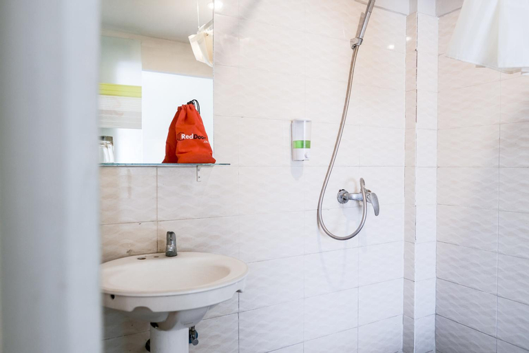 Bathroom 12