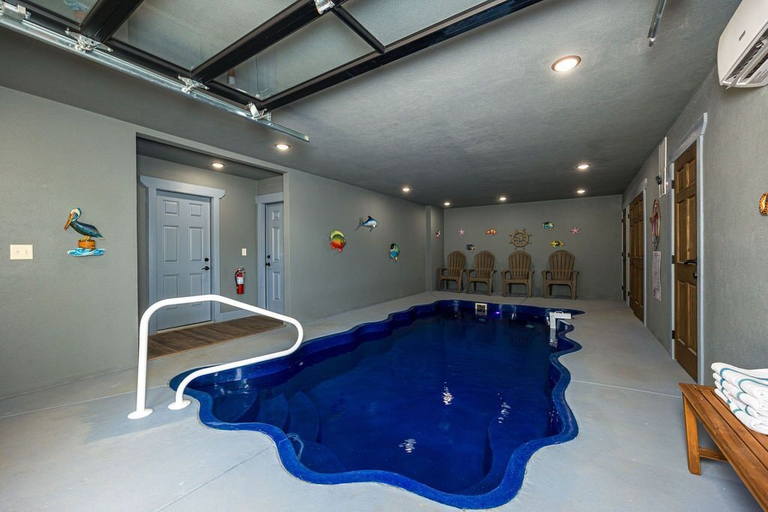 Sport & Beauty 4, Brandon`s Mountain Retreat, Sevier