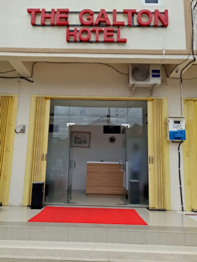 The Galton Hotel, Bau-Bau