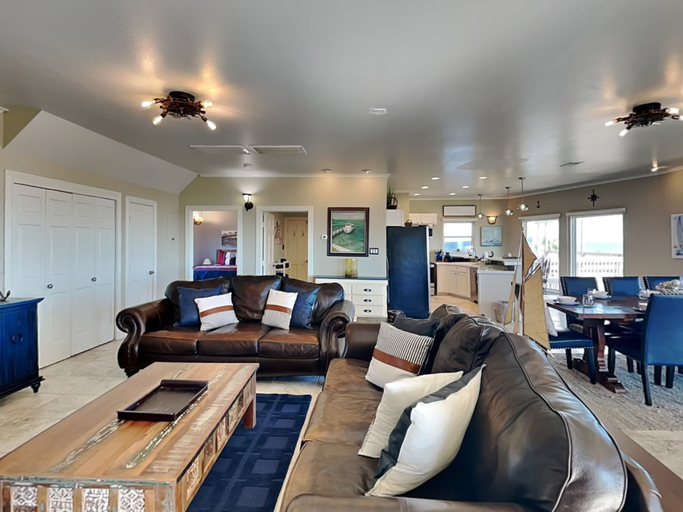 Others 5, Lighthouse By the Sea, Brazoria
