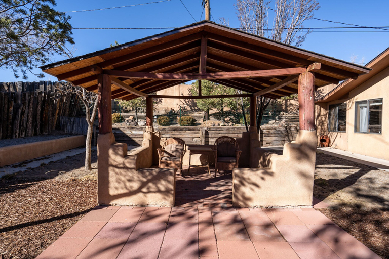 Exterior & Views 2, Casa de Loco Lobo, Santa Fe