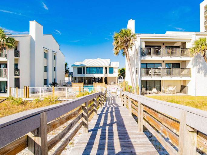 Exterior & Views 2, Shipwatch Surf & Yacht by Southern Vacation Rentals, Escambia